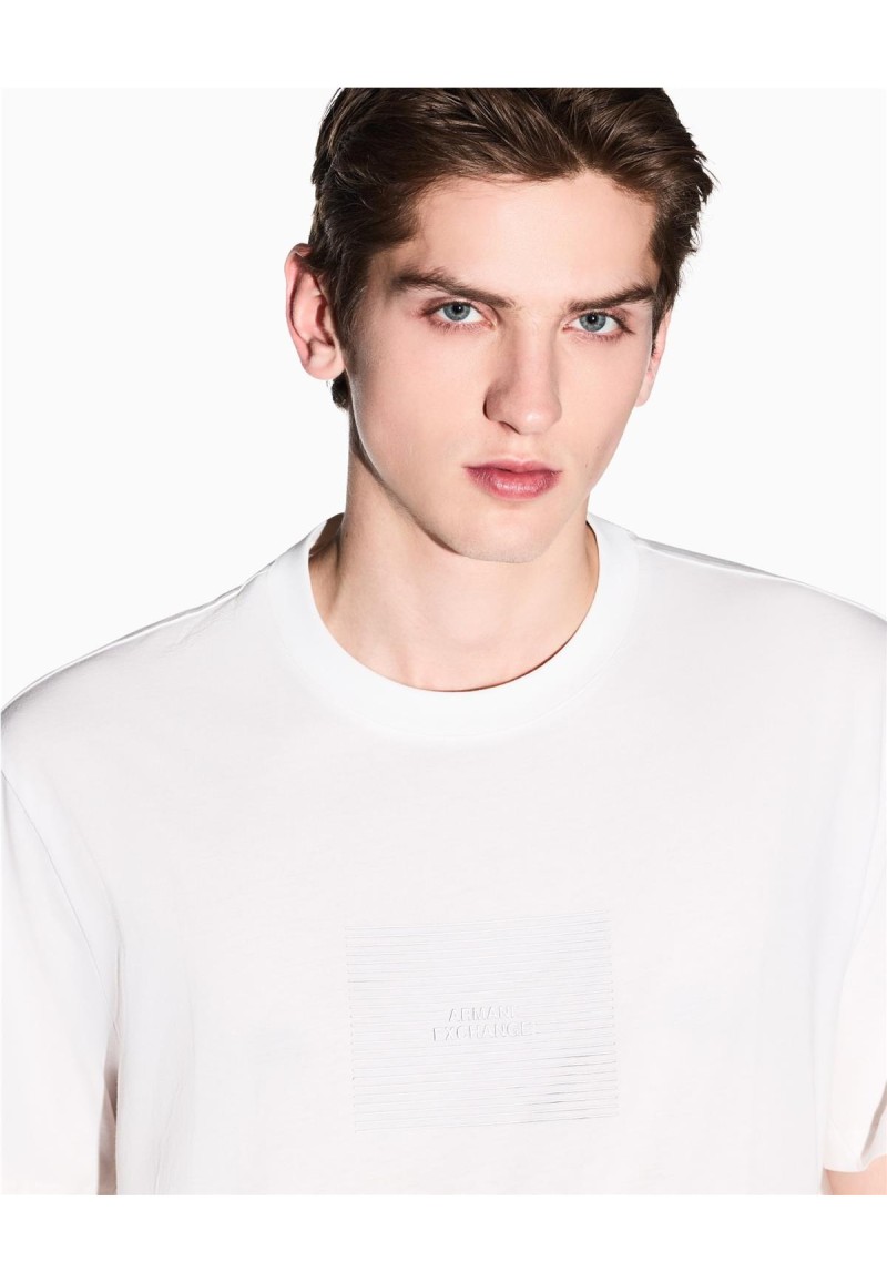 Camiseta Armani Exchange.