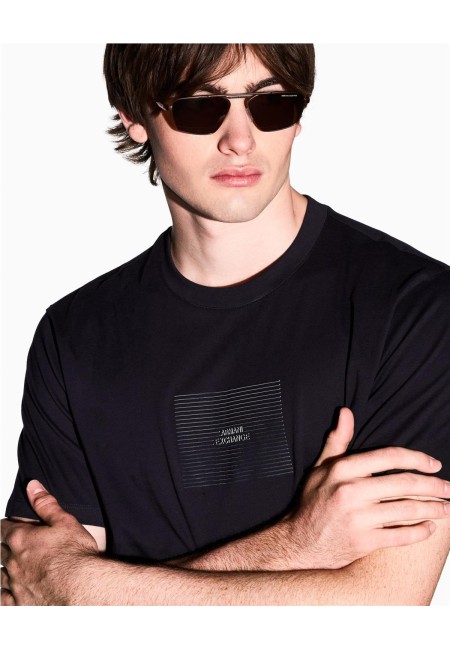 Camiseta Armani Exchange.