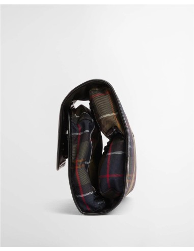 Neceser Barbour