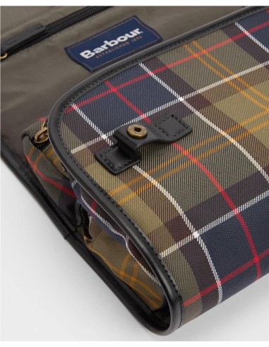 Neceser Barbour