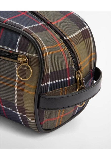 Neceser Barbour