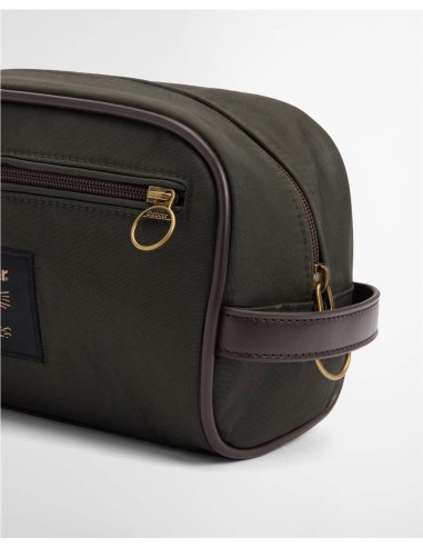 Neceser Barbour
