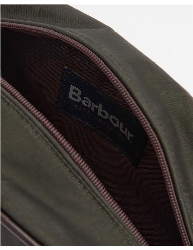 Neceser Barbour