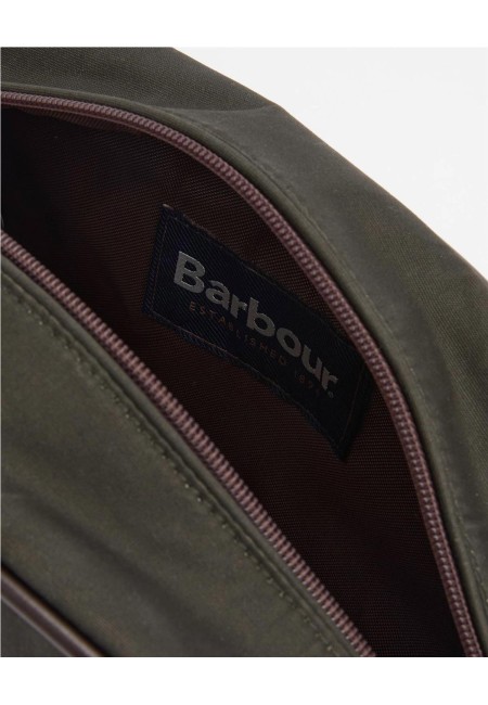 Neceser Barbour